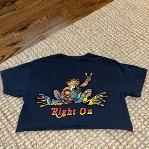 Vintage Peace Frog cropped T-shirt!
